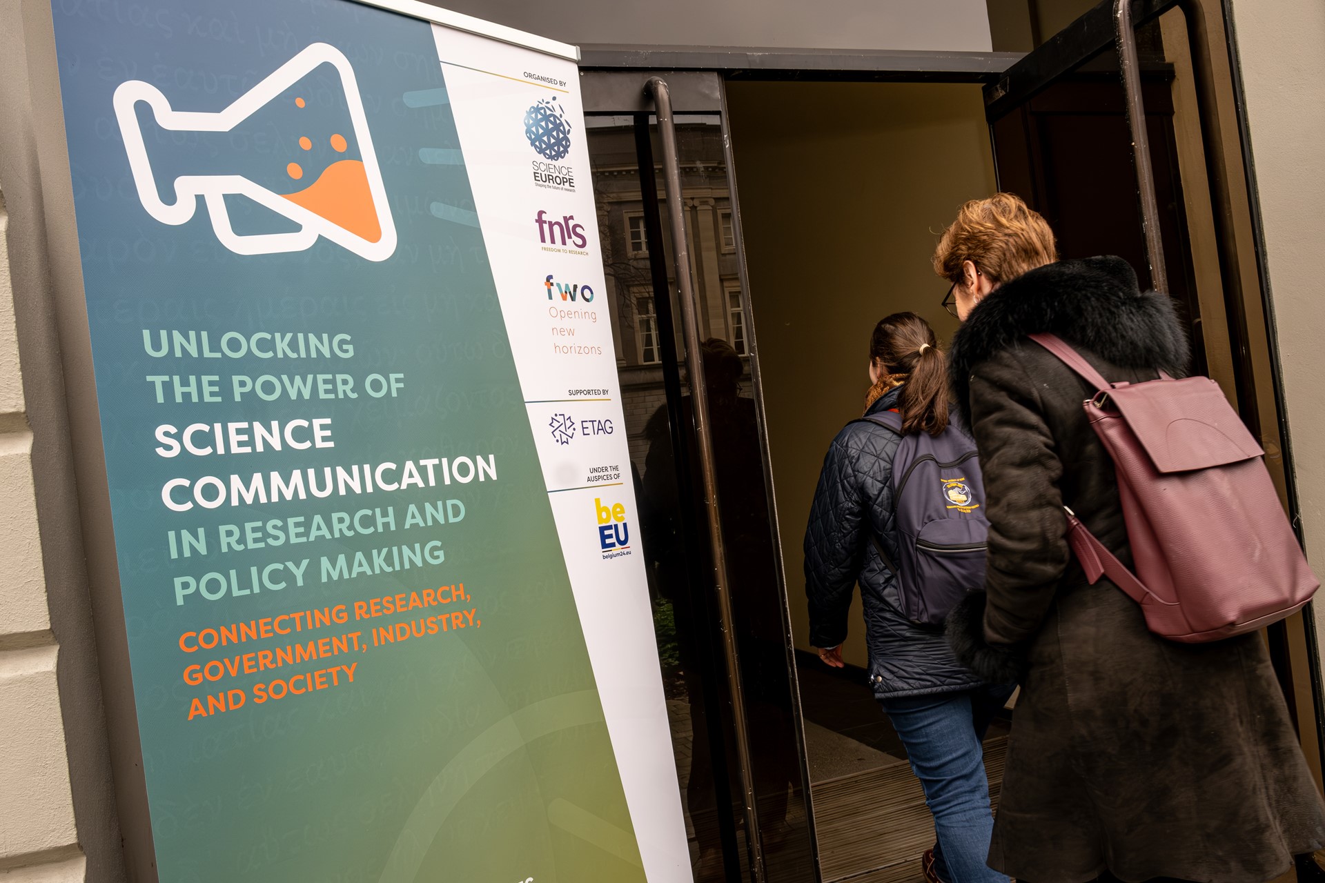 Science Comucicators Unlocking the Power of Science Communication in Policy Making - Science ...
